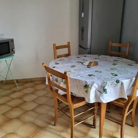 Dell Apartment